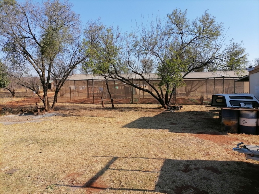 Commercial Property for Sale in Renosterfontein A H North West
